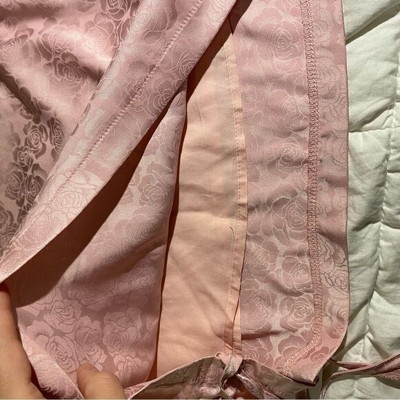 Lulus  2 piece In a Bliss Pink Floral Satin Jacquard Ruched Mini Skirt crop XS - Picture 3 of 15